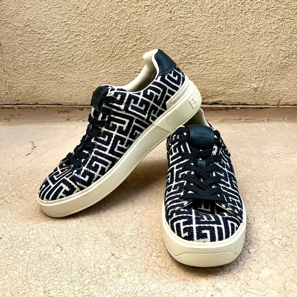 BALMAIN Trainer Shoe - Women’s 10. Unworn, Retails for $725.